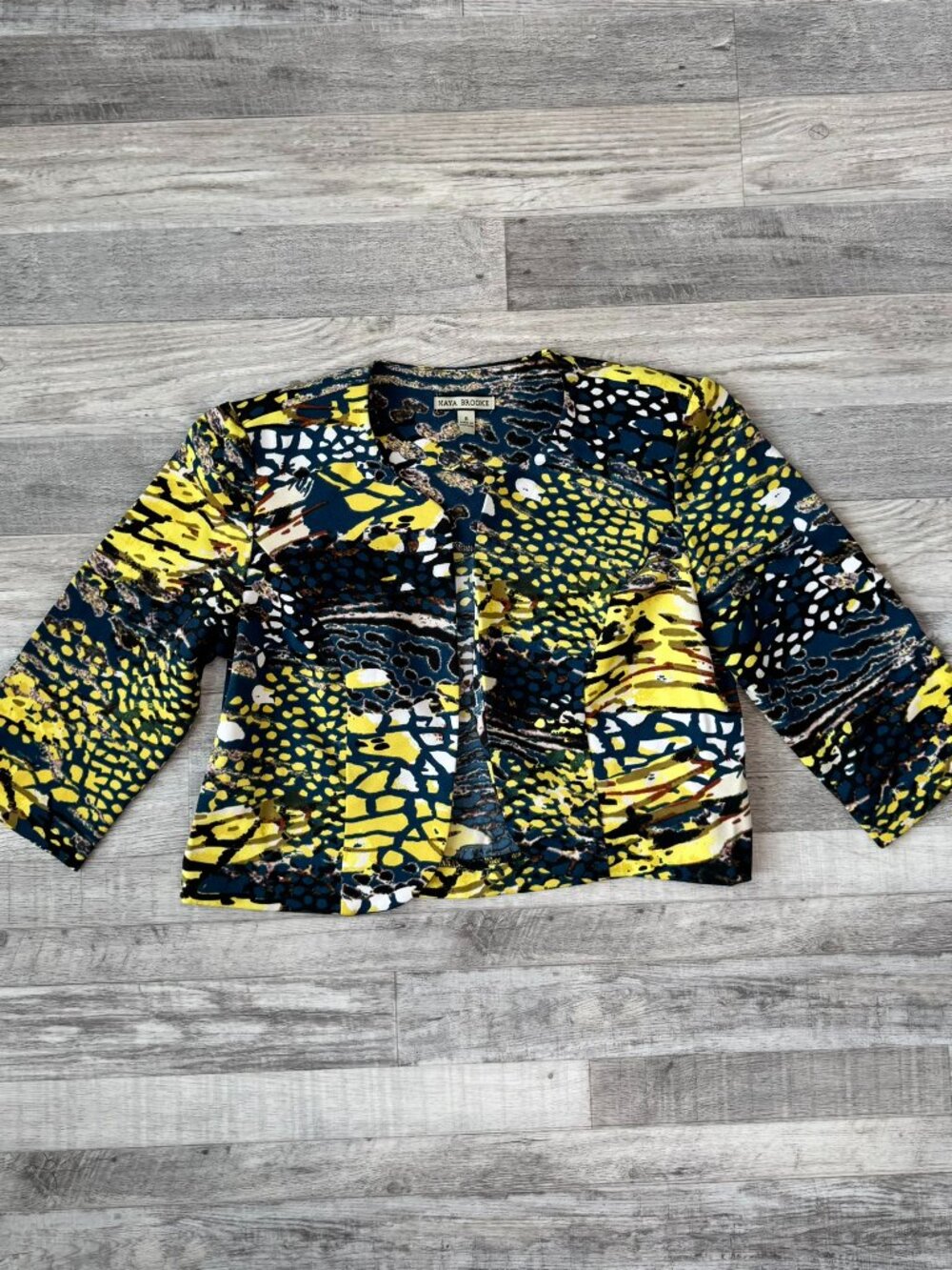 Maya Brooke blue yellow patterned 3/4 sleeve crop blazer size 8 P24